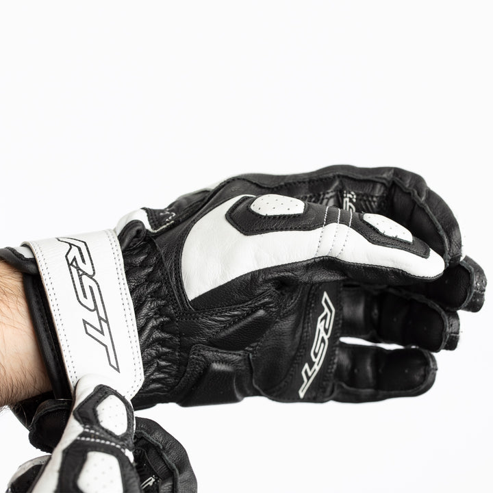 Stunt III CE Ladies Glove - Black / White / 6 (102097-WHI-06)